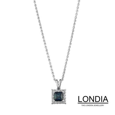 0.30 ct.Natural Princess Cut Natural Sapphire and 0.06 ct Diamond Necklace / 1118836 - 1