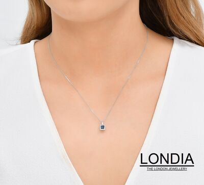 0.30 ct.Natural Princess Cut Natural Sapphire and 0.06 ct Diamond Necklace / 1118836 - 3