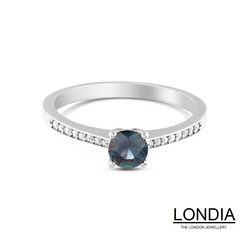 0.39 ct Sapphire and 0.06 ct Diamond Ring / 1114022 - Londia Jewellery