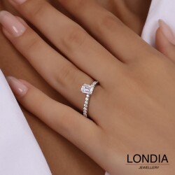 1.20 ct. Londia Natural Emerald Cut Diamond Classic Engagement Ring / F Color Gia Certified / 1138636 - 