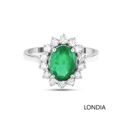  Natural Emerald Origin of Tanzania / Oval Cut Emerald Ring With Surrounding Diamonds/ 18k Solid Gold/ Design Ring / 1115421 - Londia Jewellery